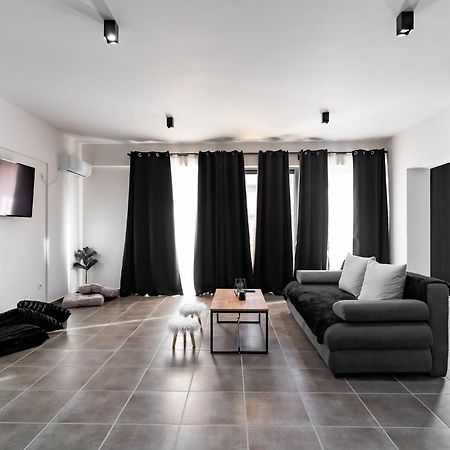 Gkr Luxury Apartments Атина Екстериор снимка