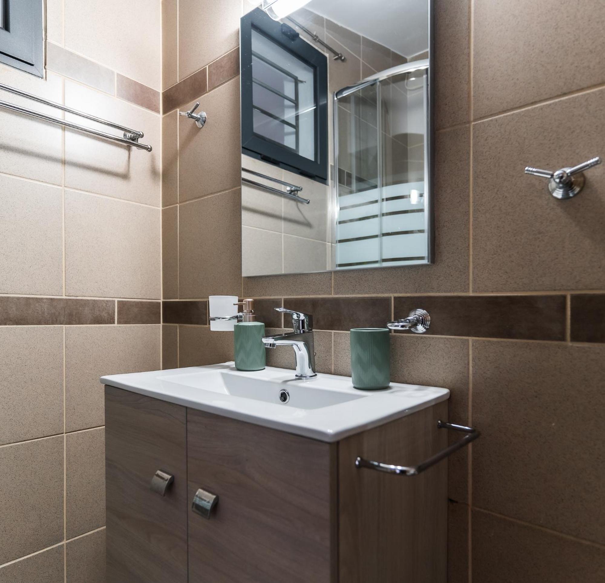 Gkr Luxury Apartments Атина Екстериор снимка