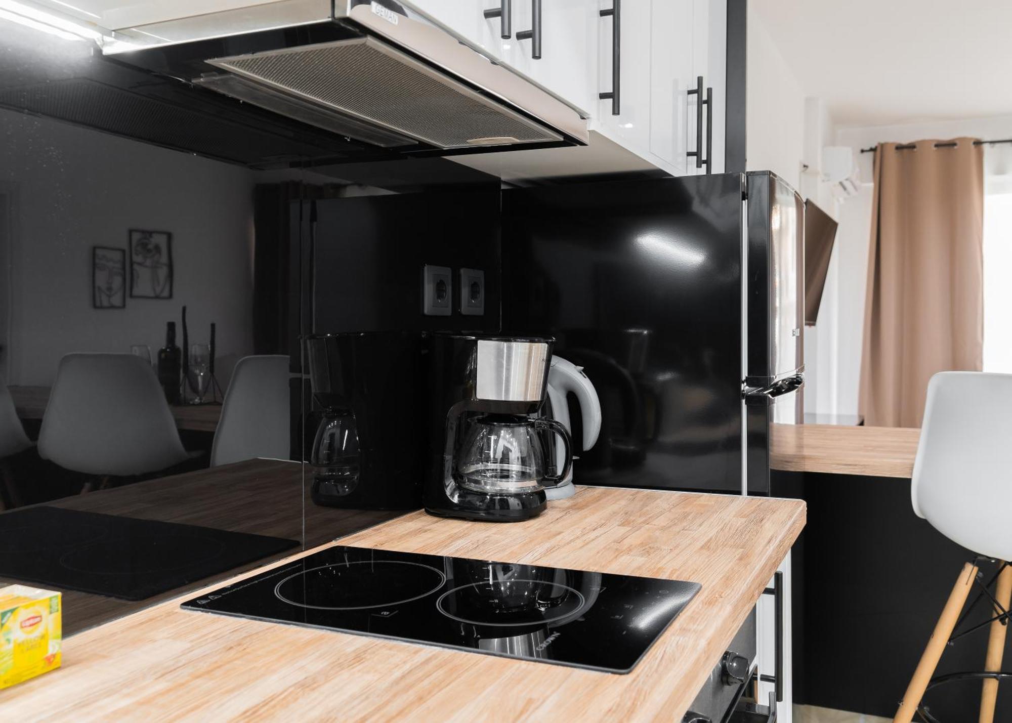 Gkr Luxury Apartments Атина Екстериор снимка